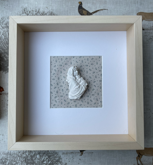 Virgen con Niño Jesús florecitas azules (grande)