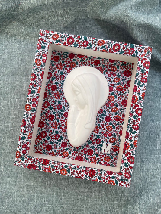 Virgen Niña Alegría marco de tela