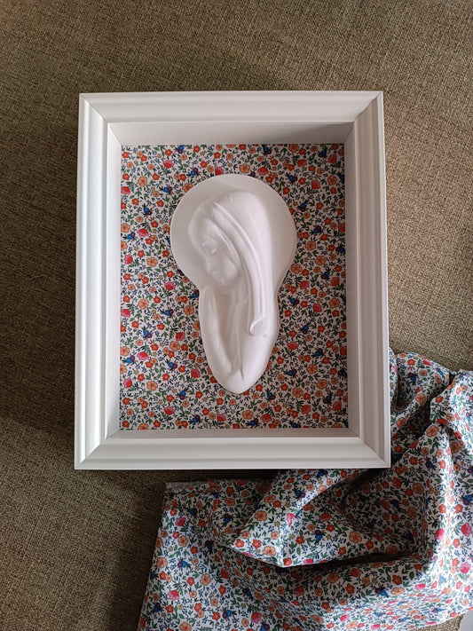 Virgen Niña florecitas otoño