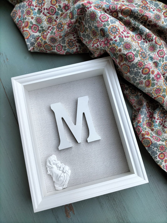 Letra con Virgen y Niño Jesús beige espiga