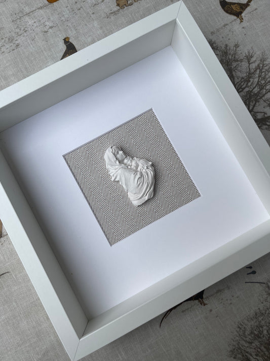 Virgen con Niño Jesús beige espiga