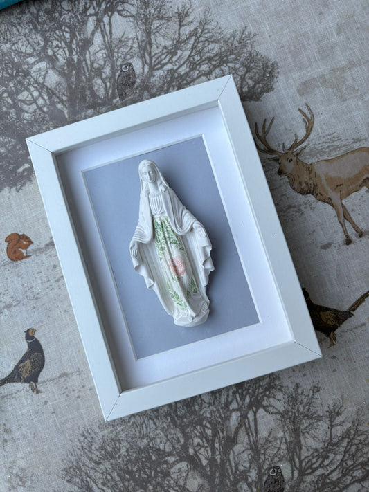 Madonna Medalla Milagrosa Flores verdes