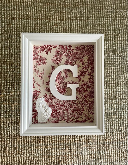 Letra con Virgen y Niño Jesús Toile de Jouy rojo