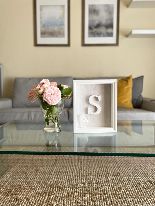 Letra con Virgen y Niño Jesús beige espiga