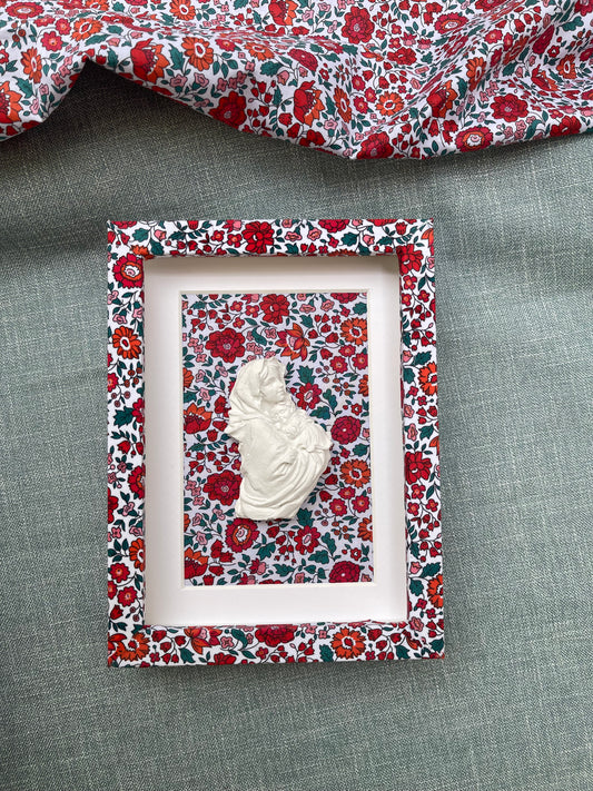 Virgen con Niño Jesús Alegría marco de tela